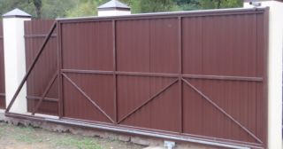 Купить откатные ворота из профнастила Кореновск, цена от 1726 руб.